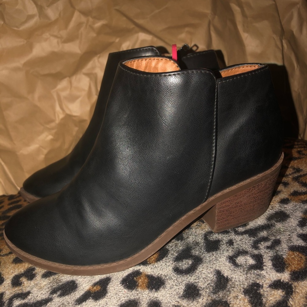 Soda brand black girl boots